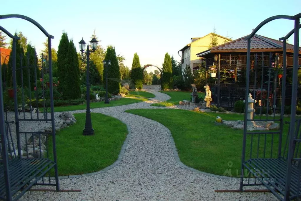 Дом в Новгородская область, Новгородский район, Трубичинское с/пос, д. ... - Фото 1