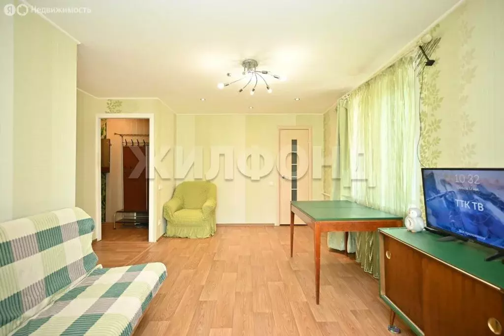 1-комнатная квартира: Красноярск, Омская улица, 18 (31.6 м) - Фото 0