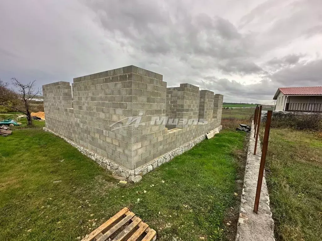 Участок в Крым, Симферопольский район, с. Трудовое  (9.3 сот.) - Фото 1