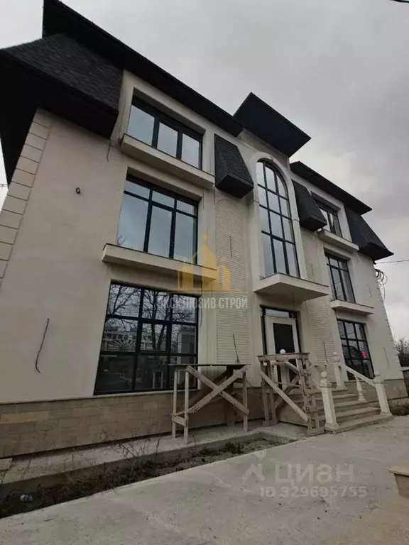 Коттедж в Ставропольский край, Ессентуки Вокзальная ул. (500 м) - Фото 1