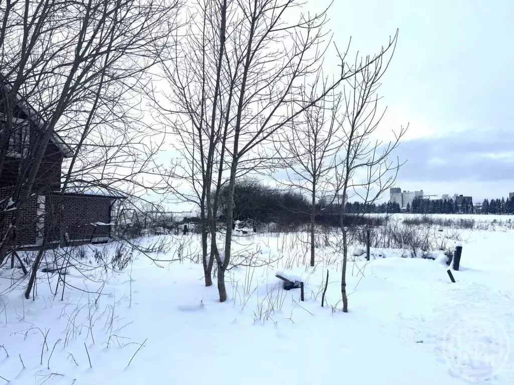 Участок в Ленинградская область, Гатчинский муниципальный округ, д. ... - Фото 1