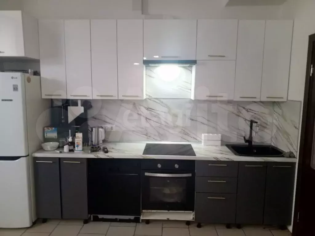 1-к. квартира, 52 м, 1/6 эт. - Фото 0
