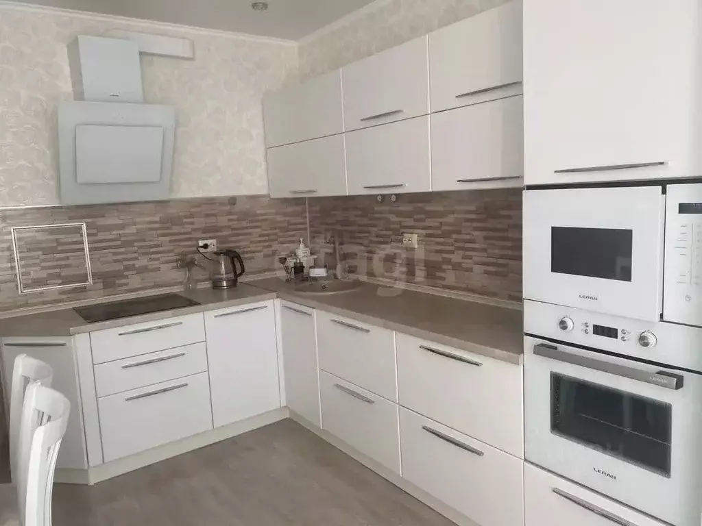1-к кв. Тюменская область, Тюмень ул. Василия Подшибякина, 19 (39.0 м) - Фото 1