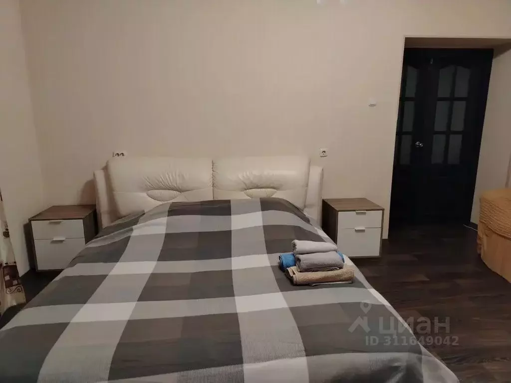 2-к кв. Архангельская область, Архангельск просп. Ломоносова, 83 (75.0 ... - Фото 1