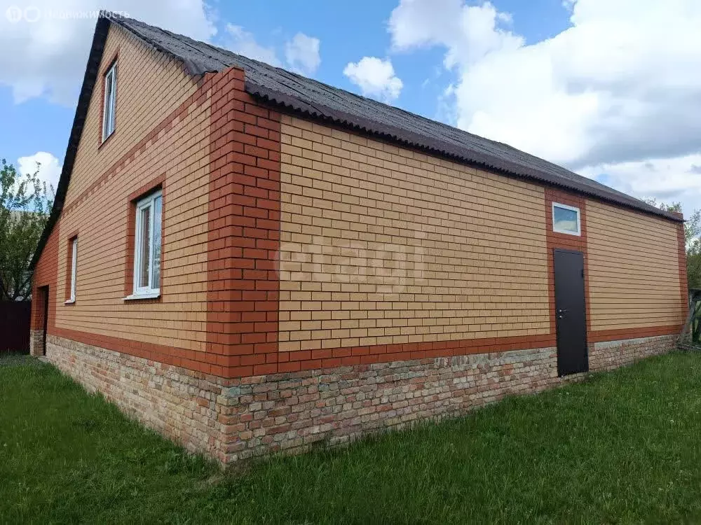 Дом в Белгородская область, рабочий посёлок Волоконовка, улица ... - Фото 1