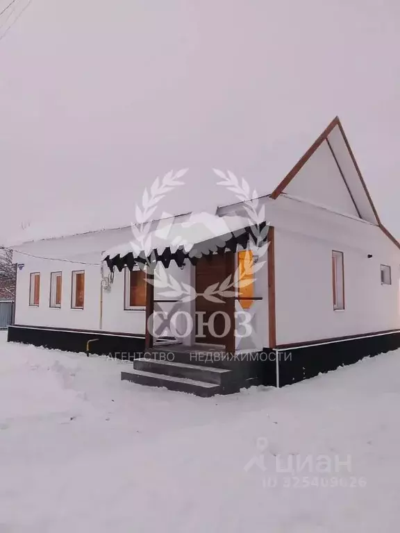 Дом в Калужская область, Дзержинский муниципальный округ, д. Карцово ... - Фото 1
