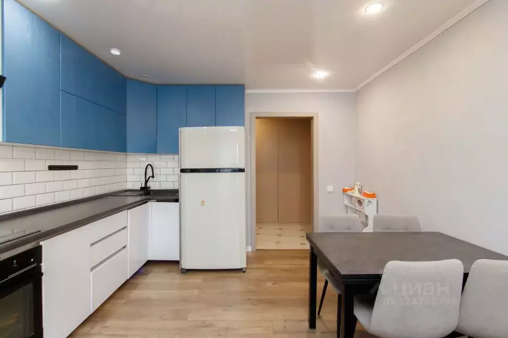 2-к кв. Тюменская область, Тюмень ул. Александра Митинского, 3 (67.4 ... - Фото 2