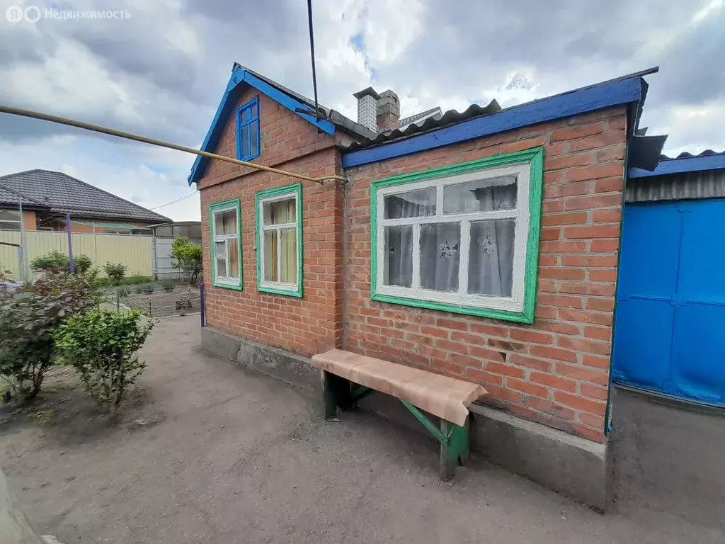 Дом в Батайск, Смоленская улица, 55 (100 м) - Фото 0