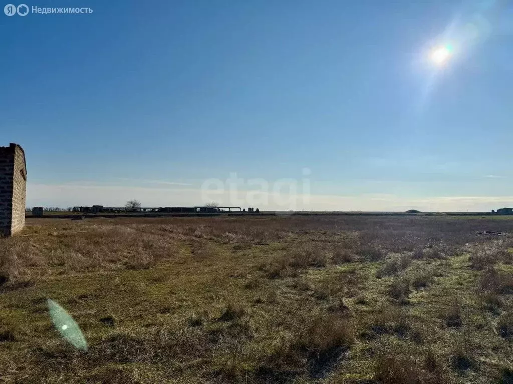 Участок в Сакский район, Воробьёвское сельское поселение, село Шаумян ... - Фото 0