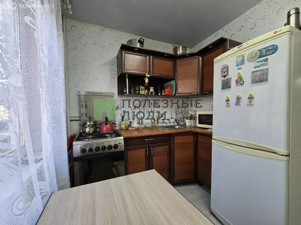 3-комнатная квартира: Ижевск, улица Ворошилова, 89 (49 м) - Фото 1