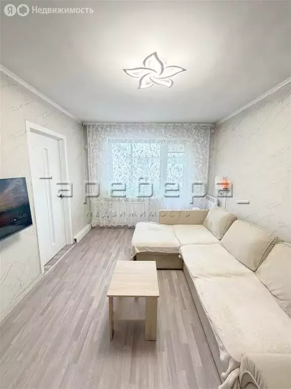 3-комнатная квартира: Красноярск, улица имени Героя Советского Союза ... - Фото 2