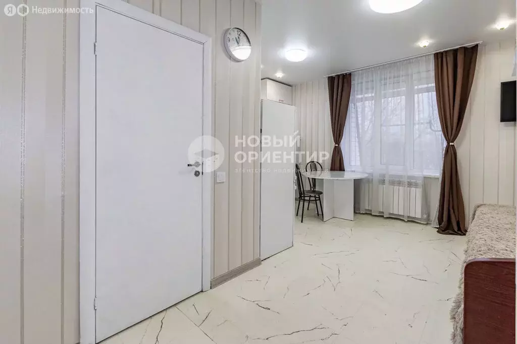 Квартира-студия: Екатеринбург, Харьковская улица, 31 (30 м) - Фото 1