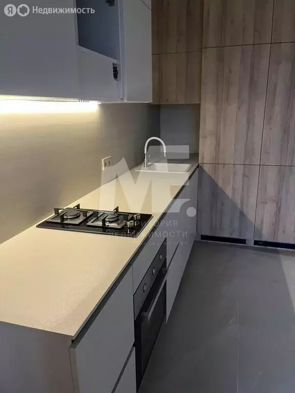 1-комнатная квартира: Калининград, улица Маршала Борзова, 109 (42 м) - Фото 0