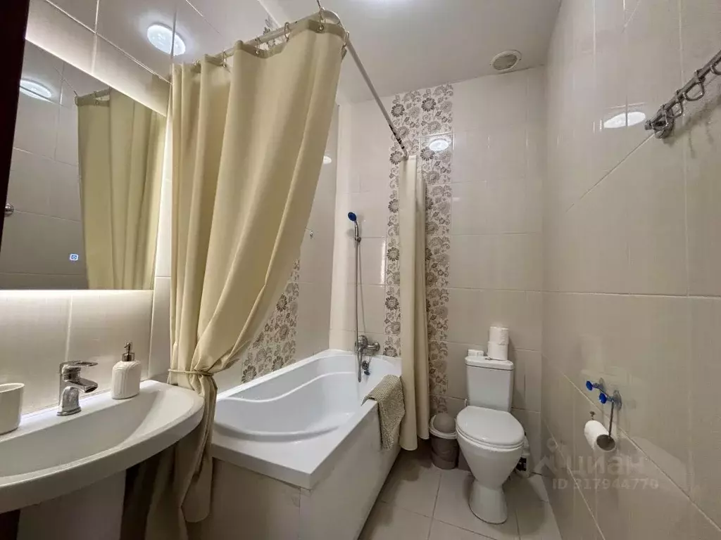 1-к кв. Краснодарский край, Геленджик Крымская ул., 19к6 (46.0 м) - Фото 0