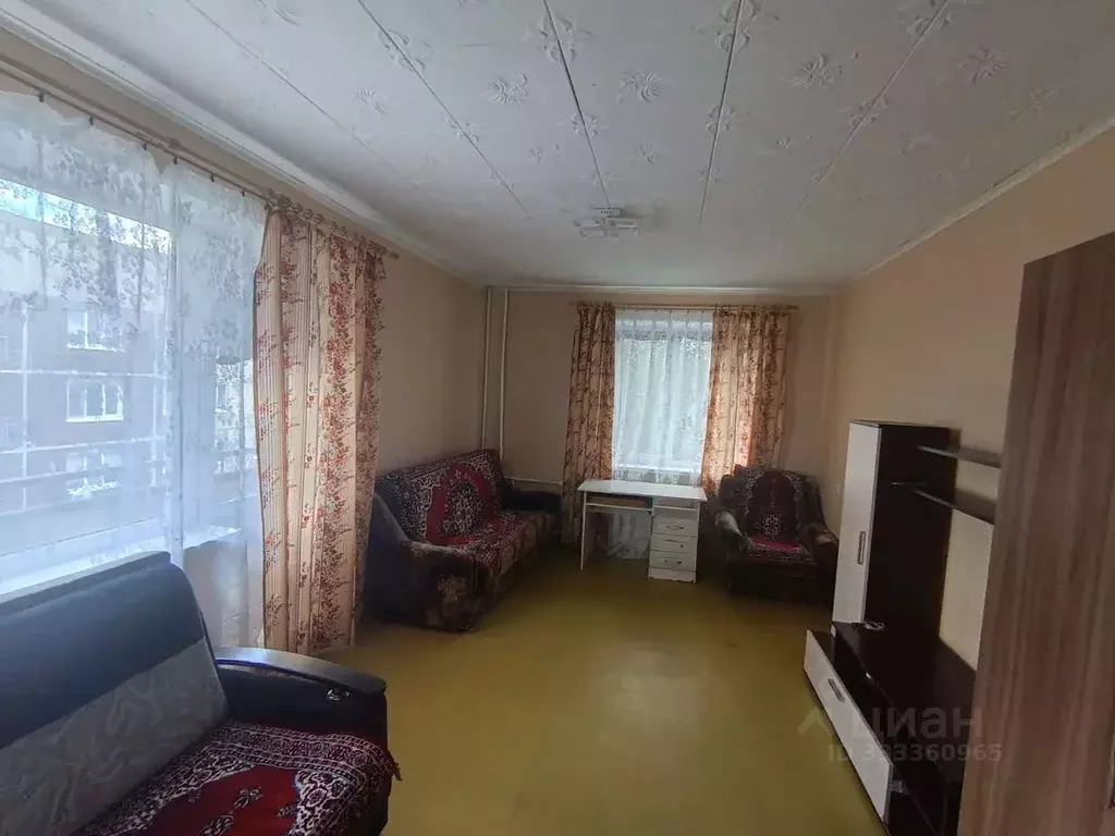 1-к кв. Ленинградская область, Тихвин ул. Коммунаров, 18А (36.0 м) - Фото 1