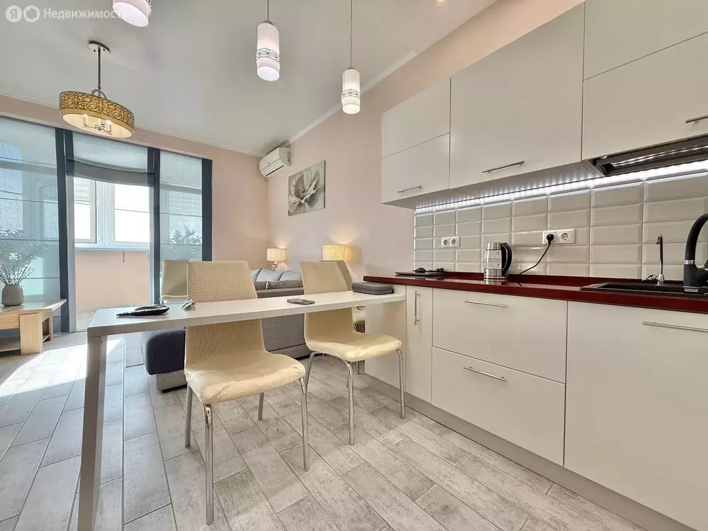 2-комнатная квартира: Сочи, Виноградная улица, 22/1В (62 м) - Фото 1