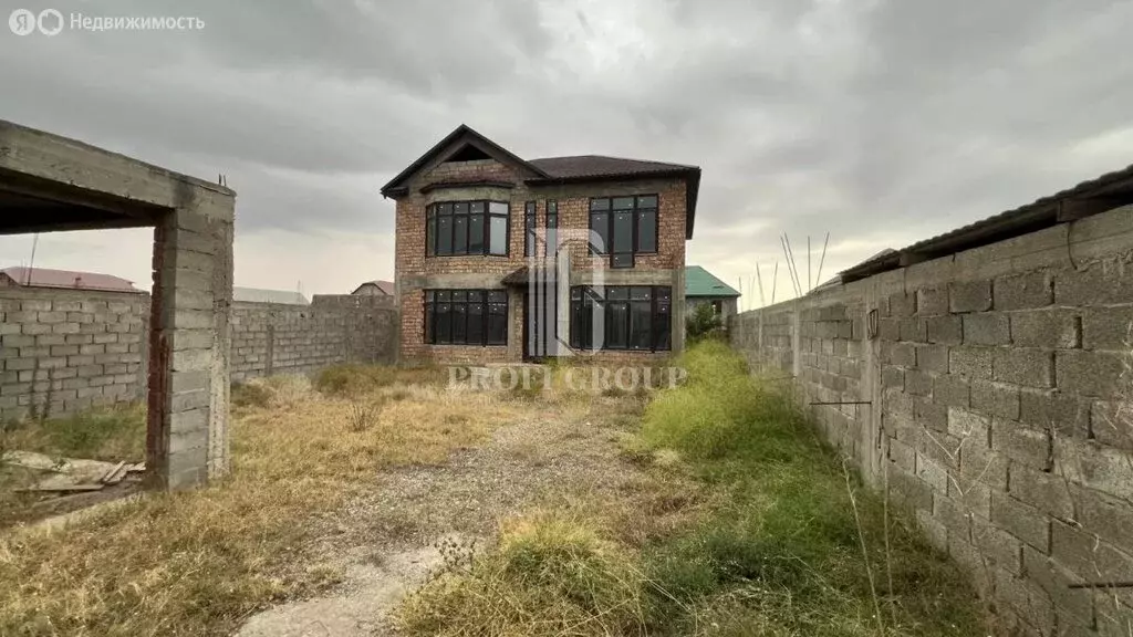 Дом в Семендер, Пирамидальная улица, 39 (219 м) - Фото 0
