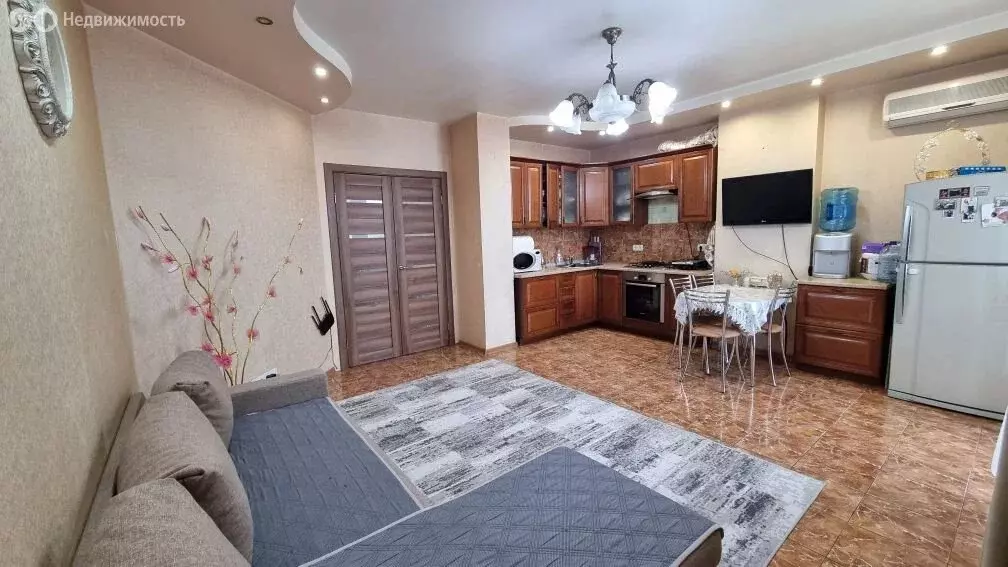 3-комнатная квартира: Волгоград, улица Землячки, 66А (97.7 м) - Фото 1