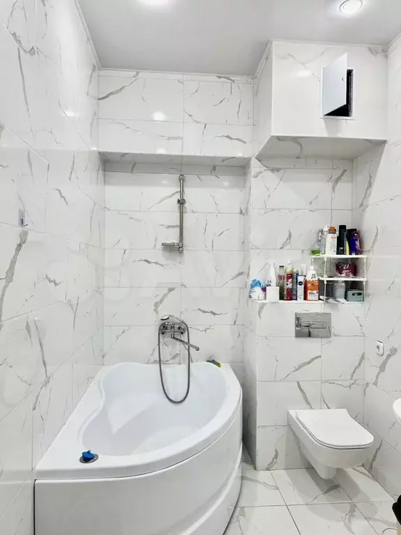 2-к. квартира, 70 м, 1/3 эт. - Фото 1