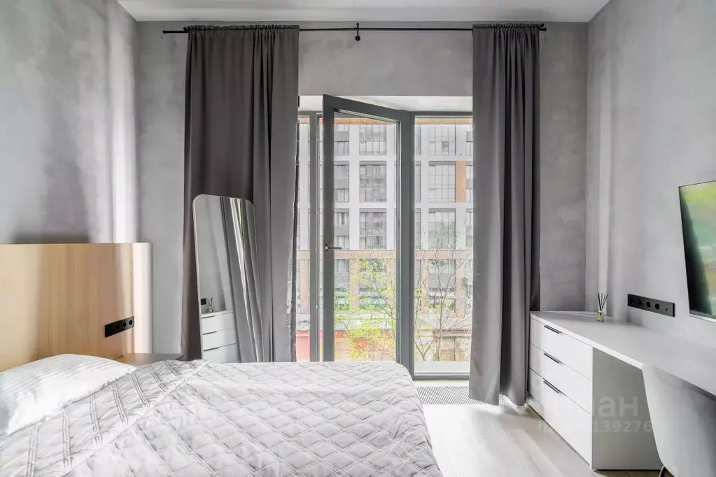 Студия Санкт-Петербург наб. Макарова, 58 (28.8 м) - Фото 1