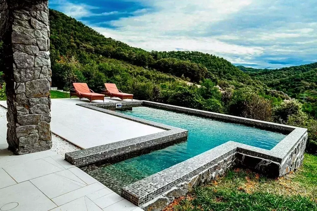 Дом в Краснодарский край, Сочи с. Эстосадок,  (200 м) - Фото 2