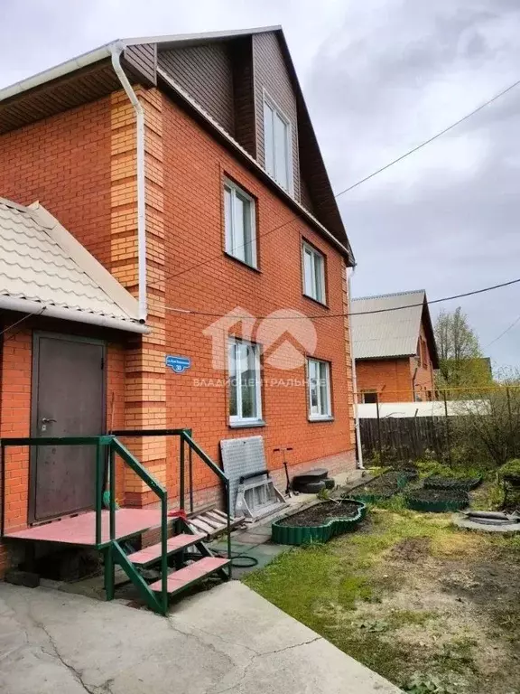 Дом в Новосибирская область, Бердск ул. Льва Максимова, 30 (148 м) - Фото 1