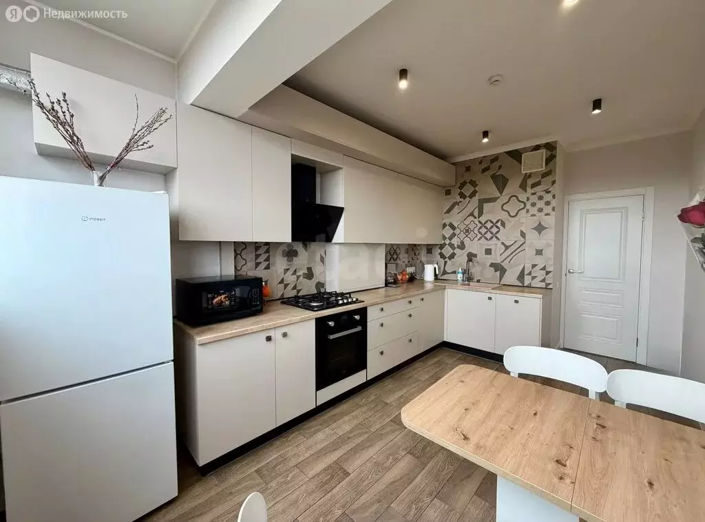 2-комнатная квартира: Симферополь, Балаклавская улица, 73Г (53.3 м) - Фото 1