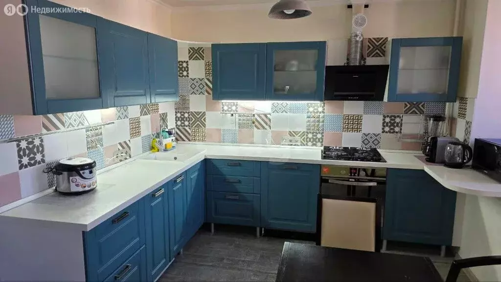 3-комнатная квартира: Саратов, улица имени Академика Н.Н. Семёнова, 13 ... - Фото 2