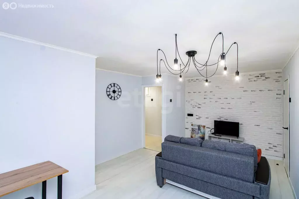 2-комнатная квартира: Тюмень, улица Мельникайте, 97 (44.5 м) - Фото 2