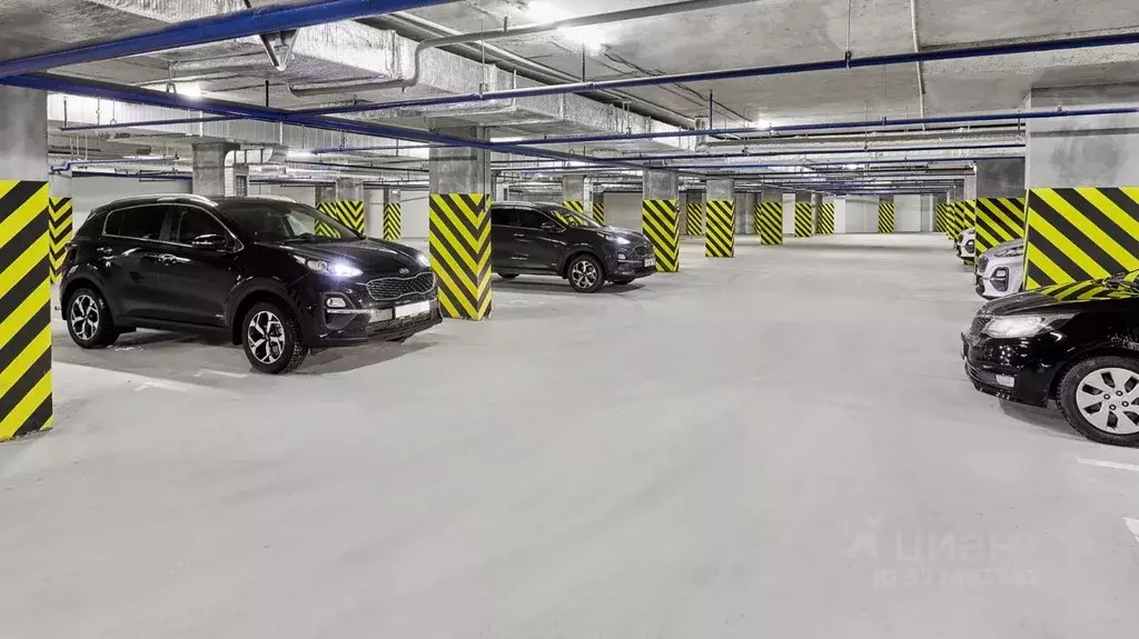 Гараж в Свердловская область, Екатеринбург ул. Краснолесья, 100/5 (13 ... - Фото 1