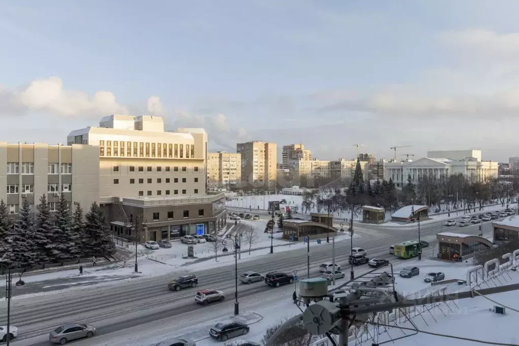 2-к кв. Тюменская область, Тюмень ул. Республики, 90 (43.7 м) - Фото 1