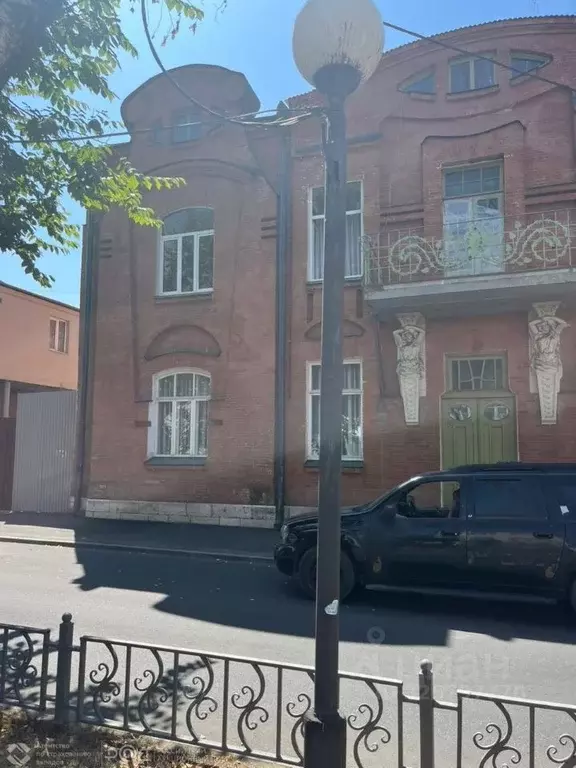 2-к кв. Северная Осетия, Владикавказ ул. Миллера, 33 (63.2 м) - Фото 0