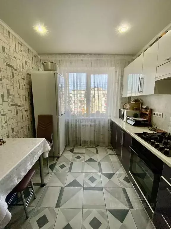 3-к кв. Белгородская область, Белгород 10-й мкр, ул. 60 лет Октября, 5 ... - Фото 1