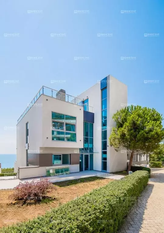 Дом в Краснодарский край, Сочи Курортный просп., 105Д (650 м) - Фото 1