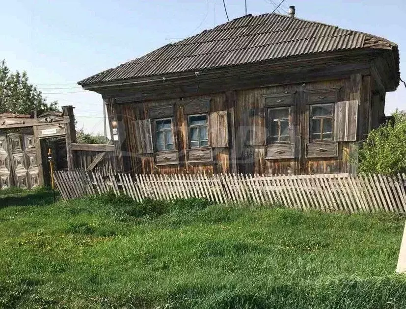 Дом в Тюменская область, Исетский район, с. Бархатово ул. Гагарина (50 ... - Фото 0