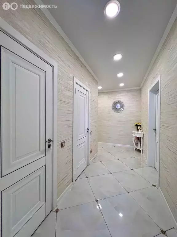 2-комнатная квартира: Оренбург, Салмышская улица, 61 (62 м) - Фото 0