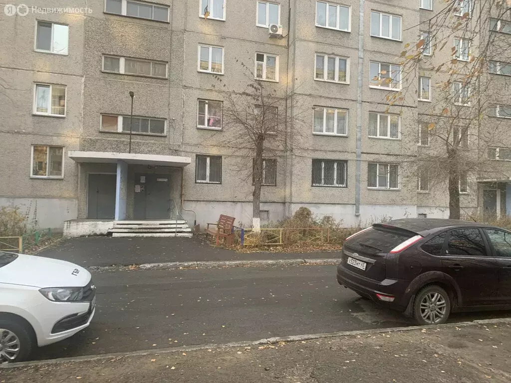 3-комнатная квартира: Курган, жилой район Заозёрный, 3-й микрорайон, ... - Фото 1