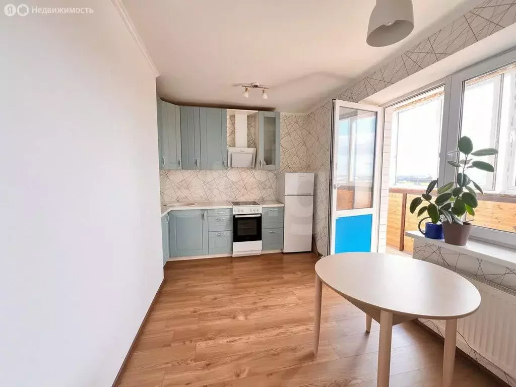 2-комнатная квартира: село Осиновая Гора, улица Аркадия Шипунова, 8 ... - Фото 1