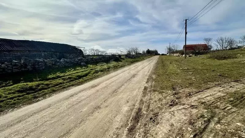 Участок в Крым, Черноморский район, Окуневское с/пос, с. ... - Фото 1