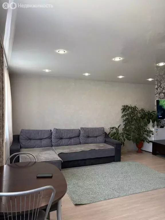 3-комнатная квартира: Ревда, Лесная улица, 1 (59 м) - Фото 1