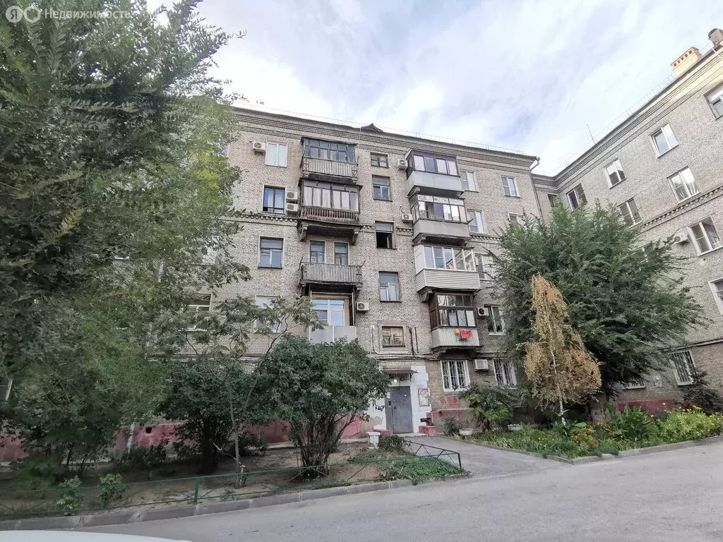 3-комнатная квартира: Волгоград, улица Кузнецова, 24 (75.2 м) - Фото 1
