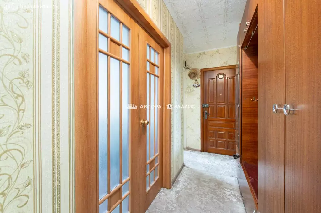 3-комнатная квартира: Магнитогорск, улица Завенягина, 1/5 (66.1 м) - Фото 2