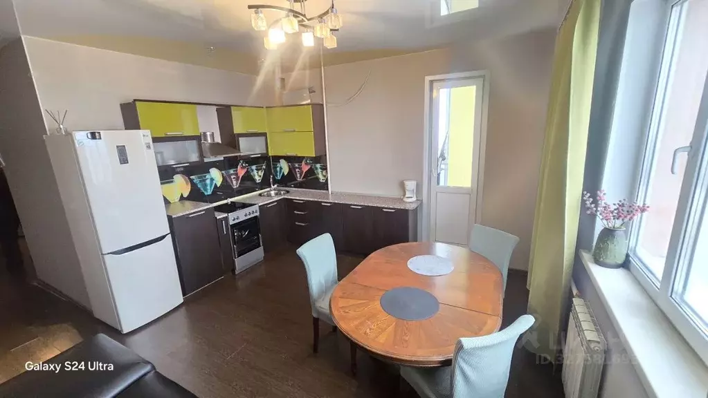 2-к кв. Кемеровская область, Кемерово просп. Шахтеров, 58Б (68.0 м) - Фото 1