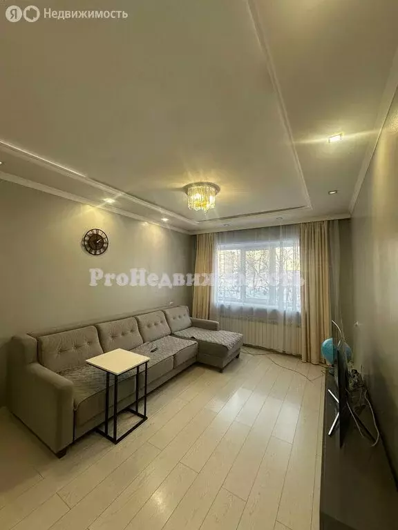 4-комнатная квартира: Кызыл, улица Ооржака Лопсанчапа, 37 (71.1 м) - Фото 1