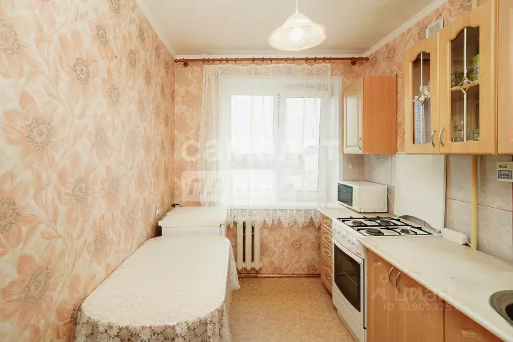 4-к кв. Омская область, Омск Заозерный мкр, ул. Бородина (64.4 м) - Фото 0