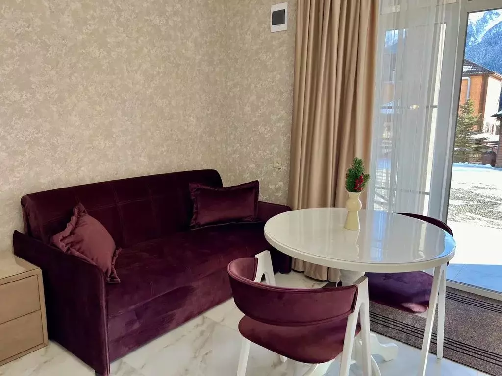 Комната Карачаево-Черкесия, Зеленчукский район, с. Архыз ул. Хубиева, ... - Фото 2