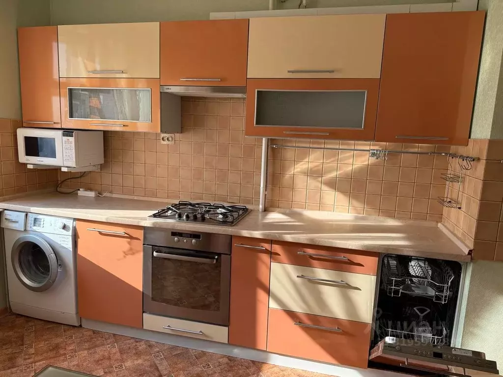 3-к кв. Брянская область, Брянск Авиационная ул., 17 (63.0 м) - Фото 0