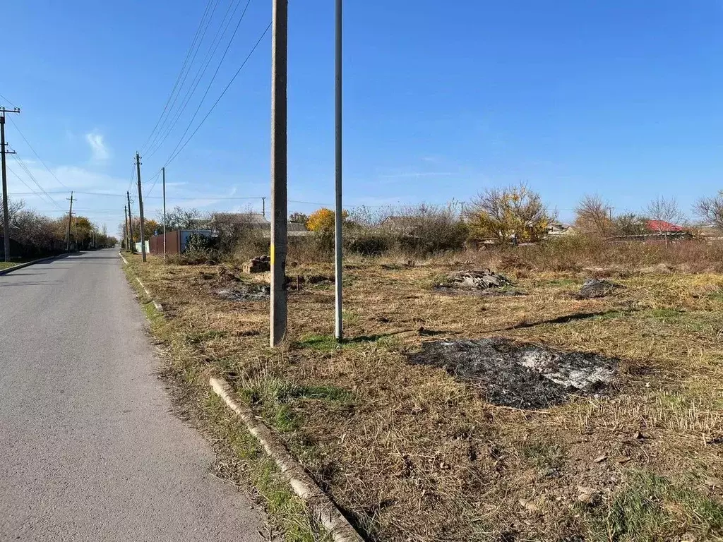 Участок в Ростовская область, Кагальницкий район, с. Новобатайск ... - Фото 0