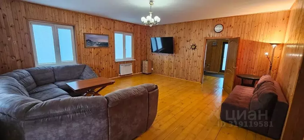 Дом в Саратовская область, с. Сабуровка ул. Ленина, 10А (90 м) - Фото 1