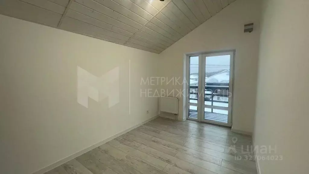 Коттедж в Тюменская область, Ялуторовский муниципальный округ, с. ... - Фото 1